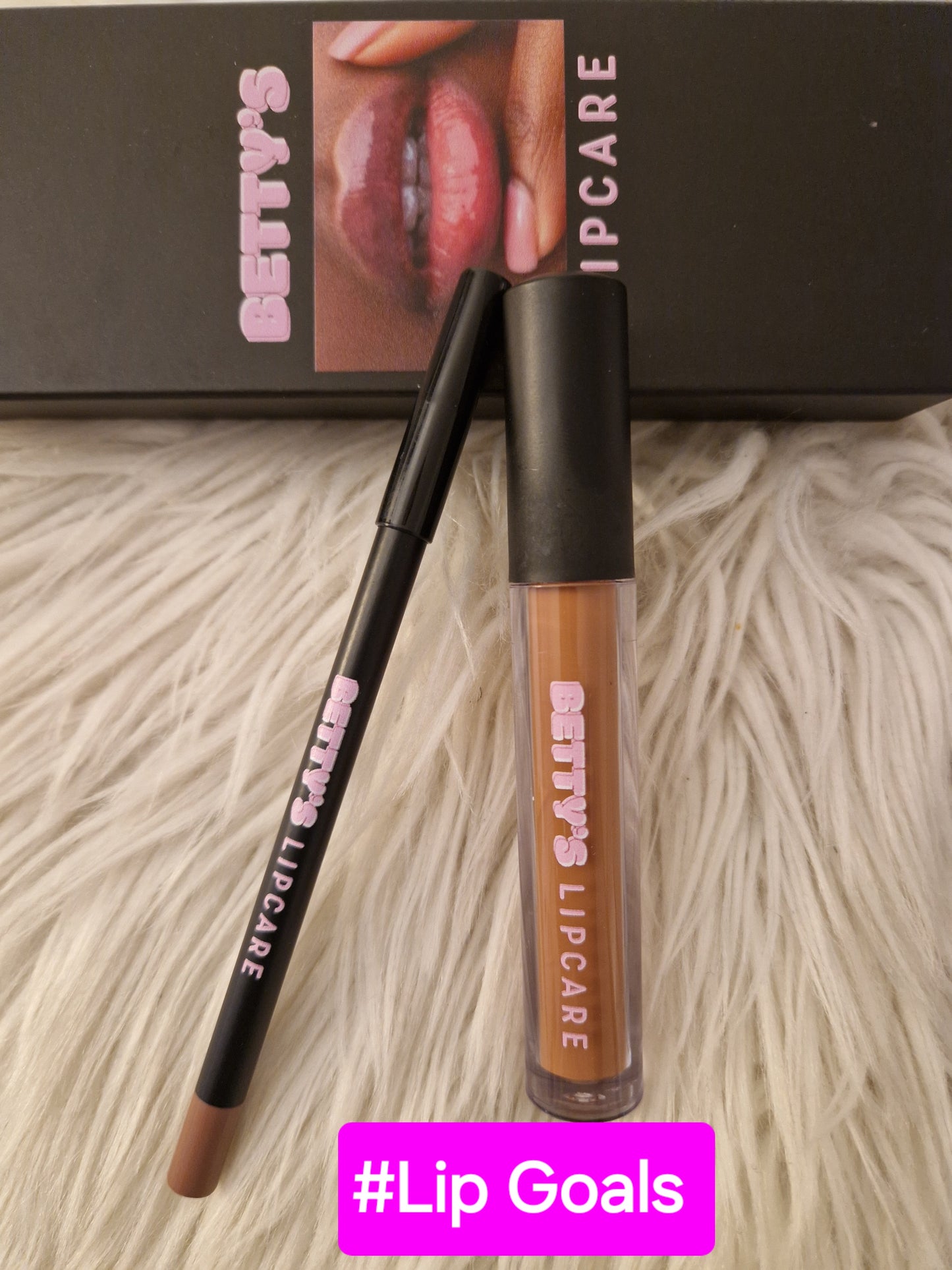 LIP MATTE GLOSS WITH LIP LINER SET