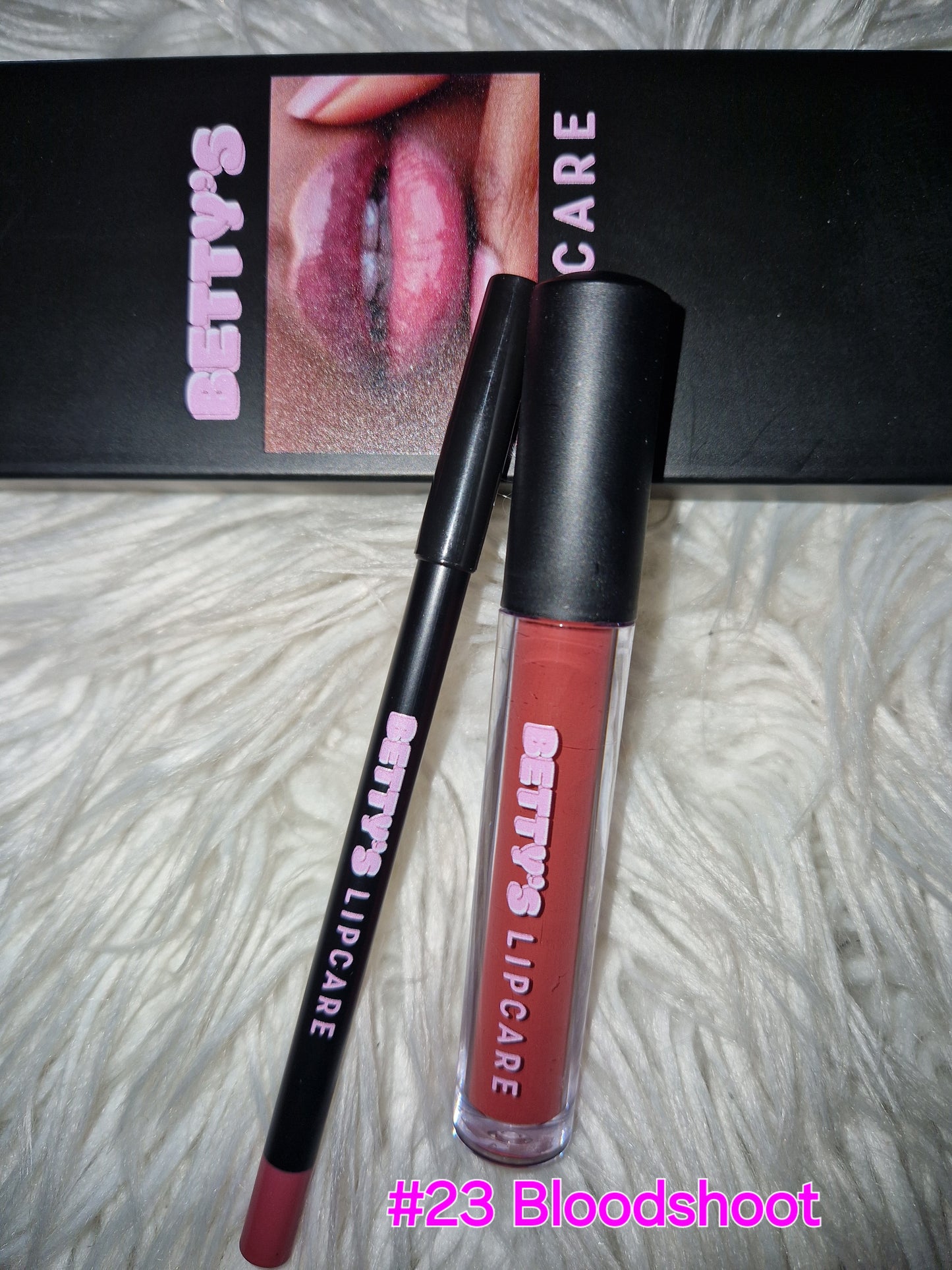 LIP MATTE GLOSS WITH LIP LINER SET