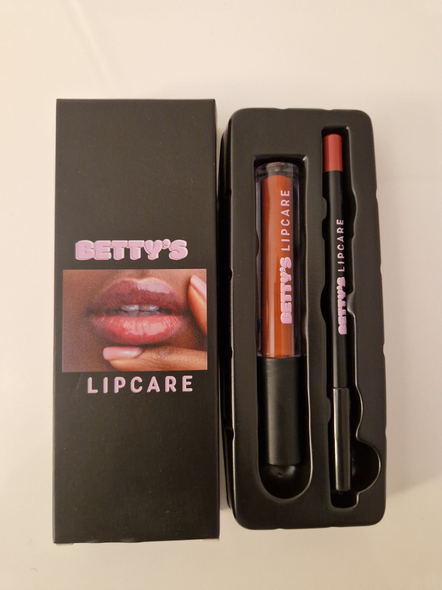 LIP MATTE GLOSS WITH LIP LINER SET